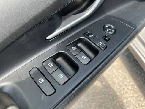 Used 2024 Hyundai Elantra SEL FWD image 22
