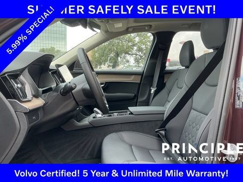 Certified 2025 Volvo XC90 B5 Plus AWD/4WD image 31
