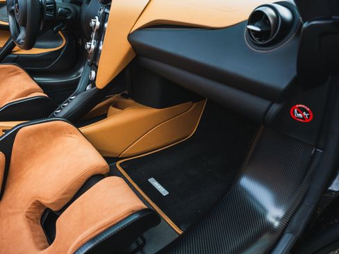 Used 2022 McLaren 765LT RWD image 61