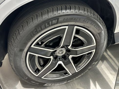 Certified 2024 Mercedes-Benz GLC 300 image 21