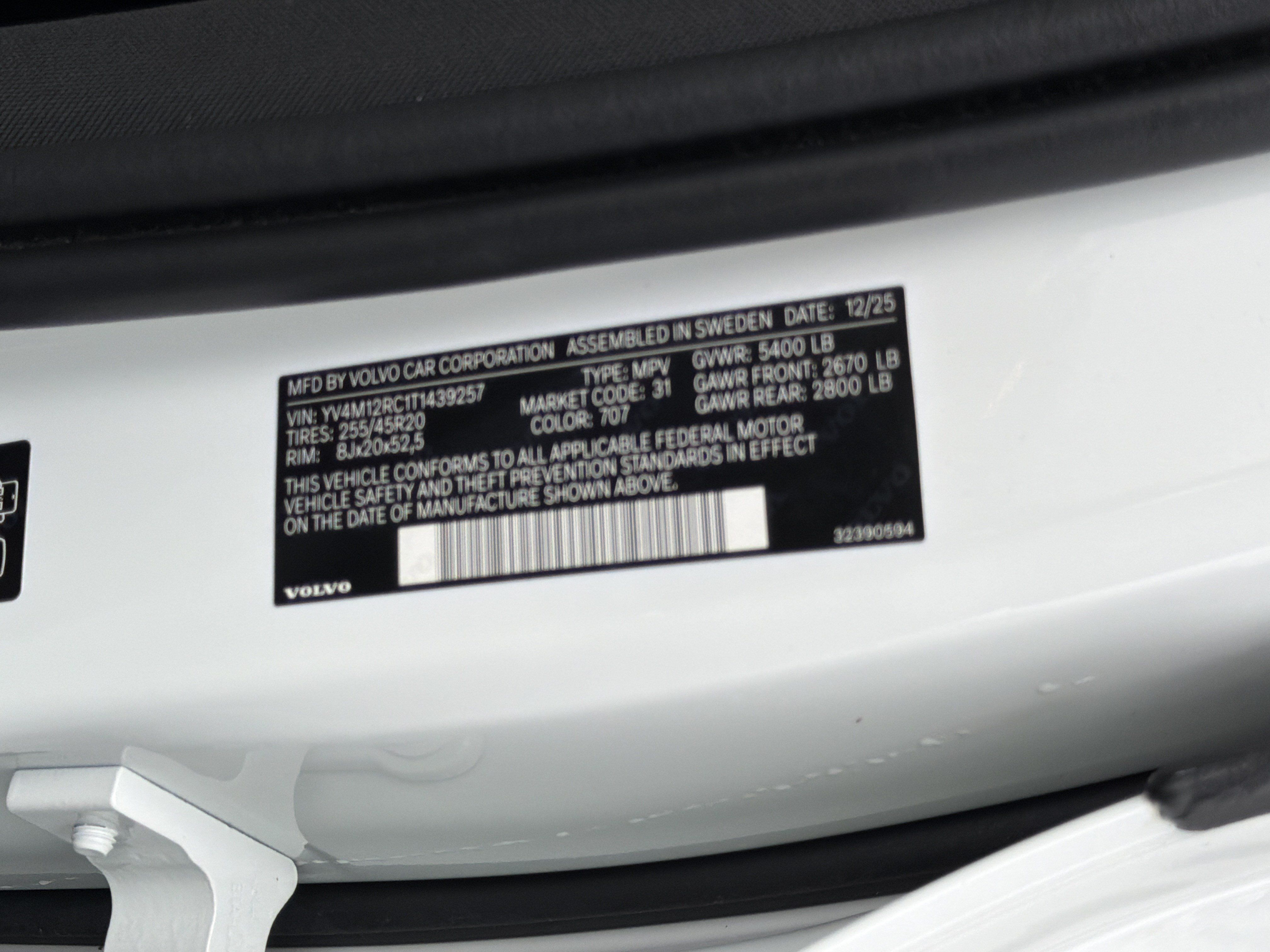Certified 2026 Volvo XC60 B5 Plus w/ Protection Package Premier AWD/4WD image 37