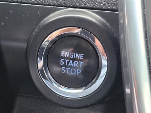 Used 2017 Toyota Camry XSE image 18