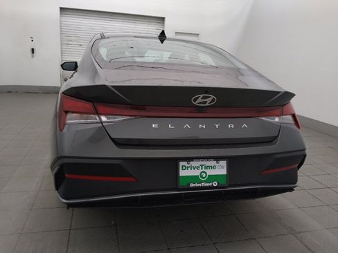 Used 2024 Hyundai Elantra SEL FWD image 6