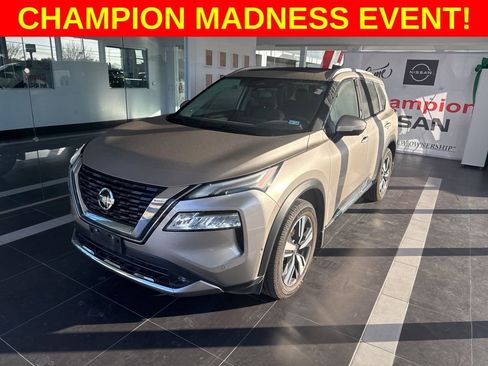 Used 2021 Nissan Rogue Platinum image 6