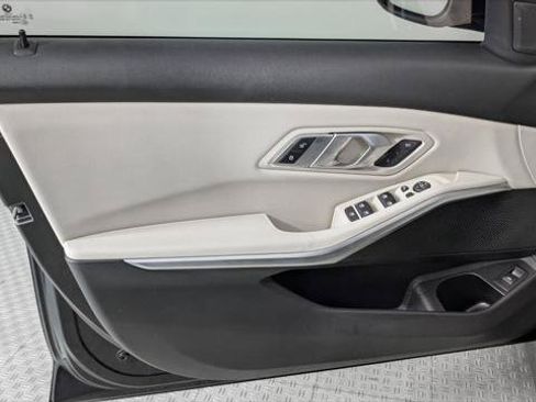 Used 2020 BMW 330i Sedan w/ Convenience Package RWD image 13