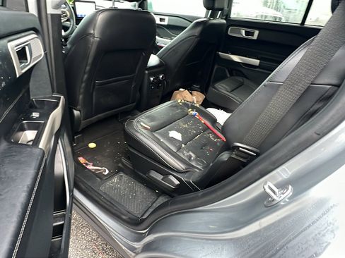 Used 2023 Ford Explorer Limited w/ Equipment Group 301A image 24