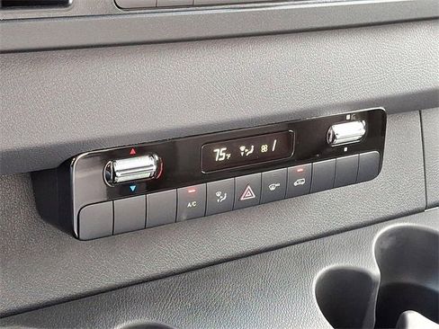 Used 2024 Mercedes-Benz Sprinter 4500 image 16