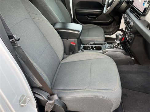 Used 2024 Jeep Wrangler Unlimited w/ Convenience Group image 22