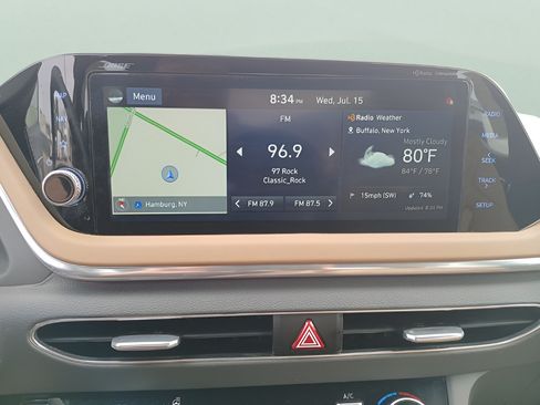 Used 2020 Hyundai Sonata Limited w/ Preferred Accessory Package FWD image 16