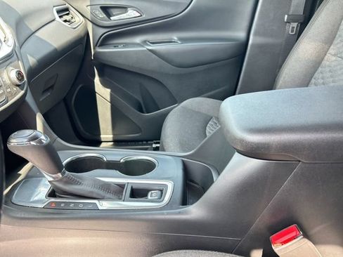 Used 2020 Chevrolet Equinox LT FWD image 32
