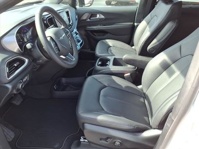 New 2026 Chrysler Voyager LX