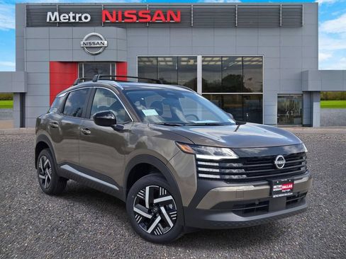 New 2026 Nissan Kicks SV w/ Cold Weather Package FWD image 1