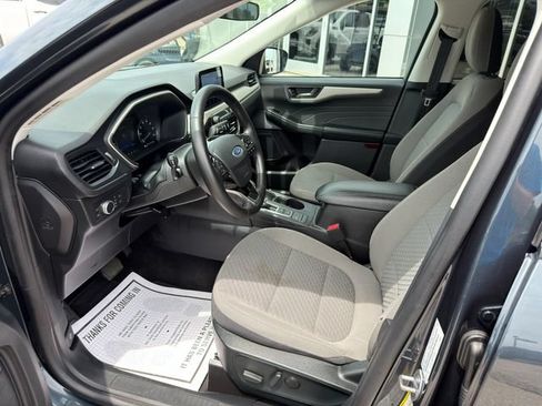 Used 2022 Ford Escape SE w/ SE Sport Appearance Package AWD/4WD image 13