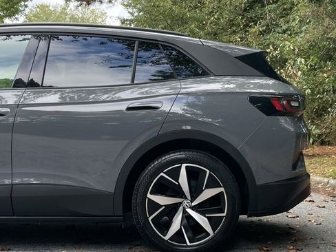 Used 2023 Volkswagen ID.4 Pro S image 5