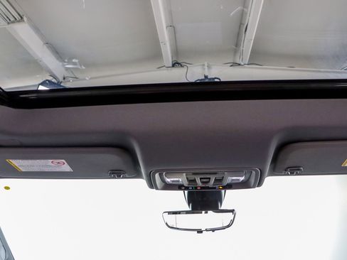 Used 2023 GMC Sierra 2500 Denali w/ Denali Ultimate Package image 22