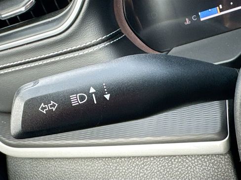 Used 2023 Jeep Grand Cherokee L Laredo image 13