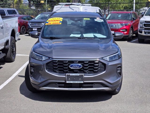 Certified 2025 Ford Escape ST-Line Select AWD/4WD image 2