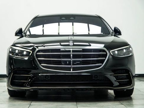 Used 2023 Mercedes-Benz S 500 4MATIC w/ AMG Line image 9