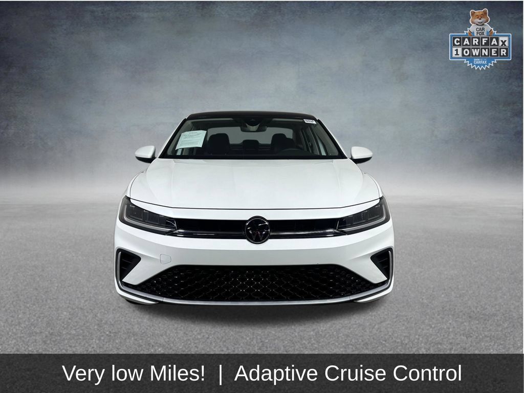 Used 2026 Volkswagen Jetta SE FWD image 2