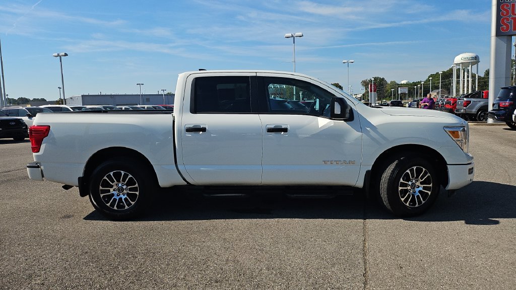 Certified 2024 Nissan Titan SV w/ SV Convenience Package RWD image 2