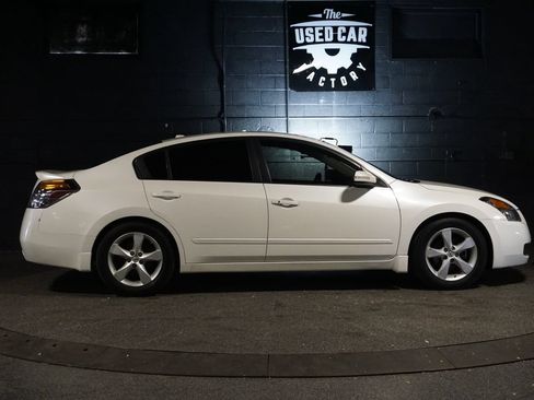 Used 2008 Nissan Altima 3.5 SE w/ Premium Pkg FWD image 8