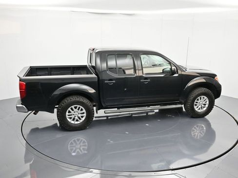 Used 2019 Nissan Frontier SV image 29