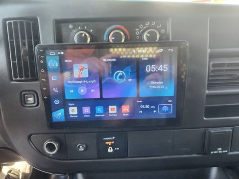 Used 2017 GMC Savana 2500 RWD image 21