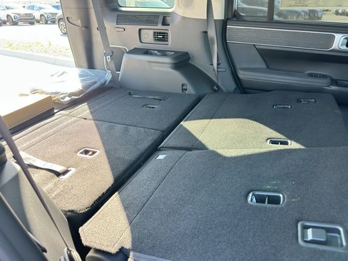 New 2025 Hyundai Santa Fe Limited image 39