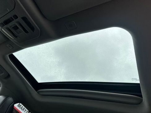 Certified 2025 Toyota Highlander Limited image 25