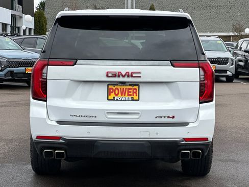 Used 2025 GMC Yukon XL AT4 image 5