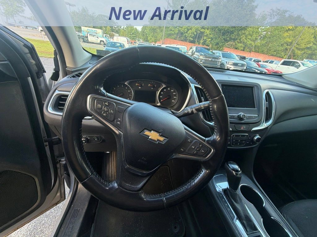 Used 2021 Chevrolet Equinox LT FWD image 11