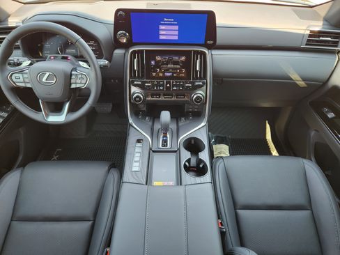New 2025 Lexus LX 700h Overtrail image 20