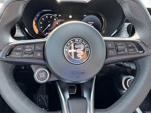 New 2025 Alfa Romeo Tonale w/ Premium Package image 19