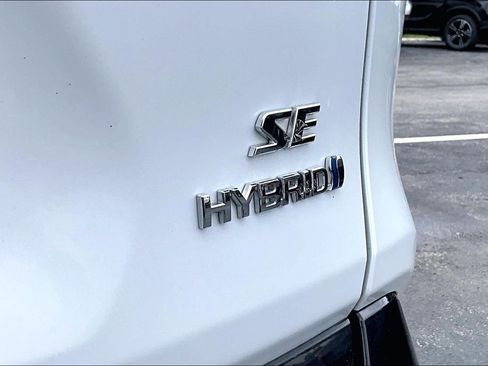 Used 2023 Toyota RAV4 SE w/ SE Grade Weather Package AWD/4WD image 9