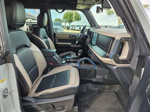 Used 2022 Ford Bronco Wildtrak image 20