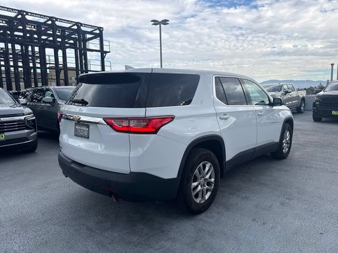 Used 2021 Chevrolet Traverse LS FWD image 5