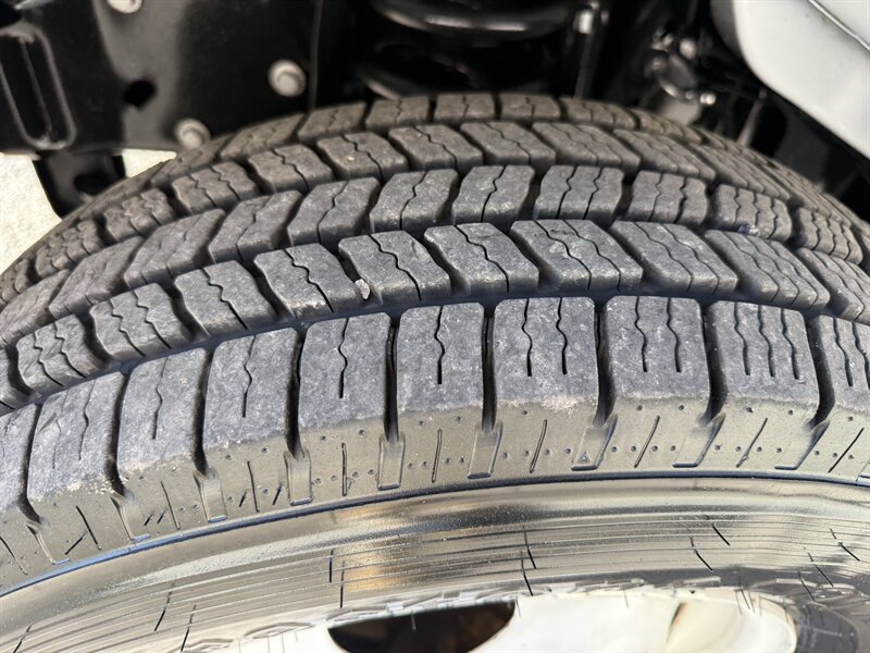 Used 2023 Ford E-350 and Econoline 350 Super Duty w/ Power Windows & Locks Group RWD image 32