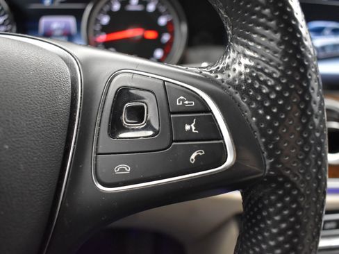 Used 2017 Mercedes-Benz E 300 4MATIC image 9