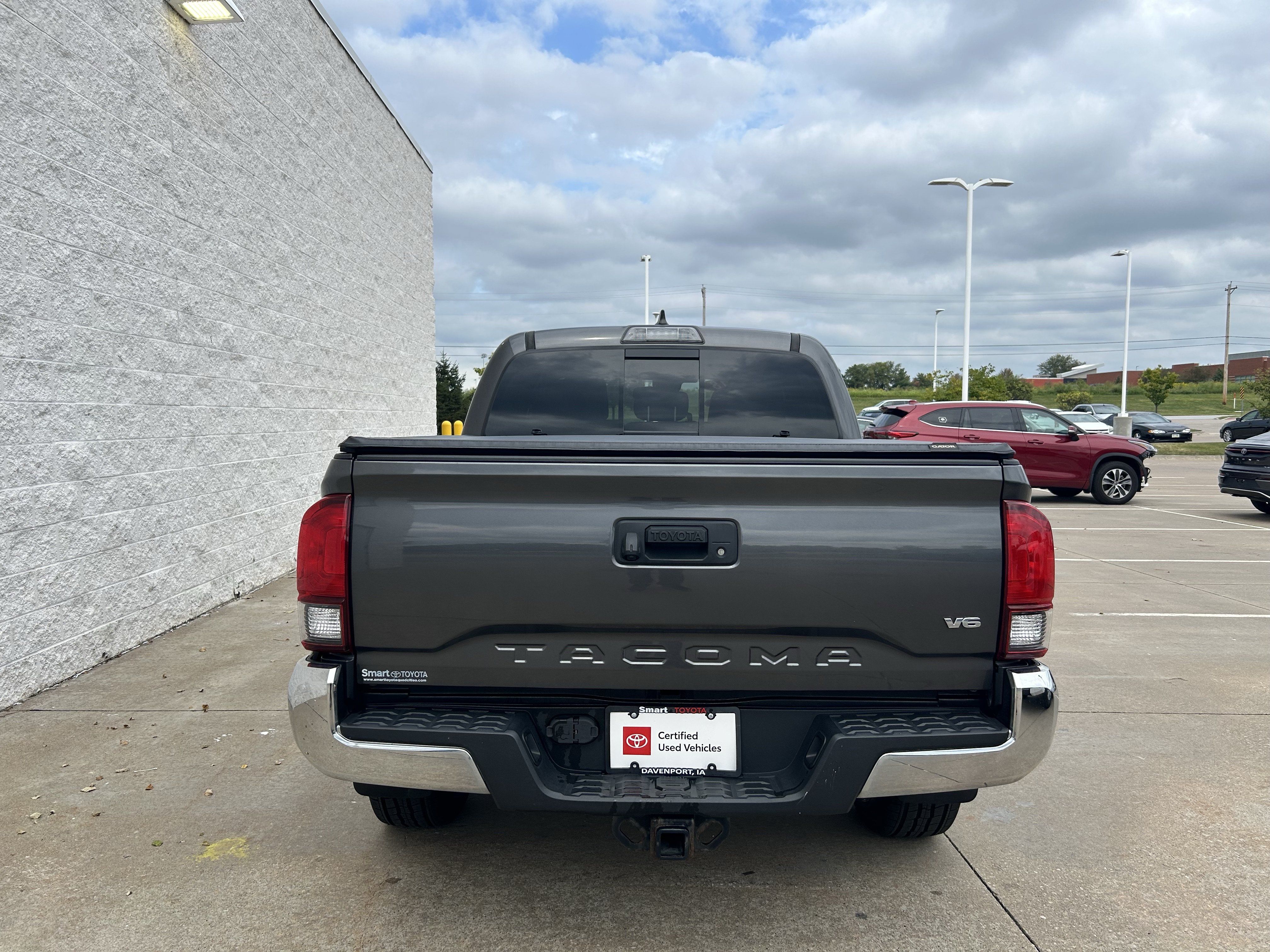 Certified 2018 Toyota Tacoma TRD Off-Road AWD/4WD image 4