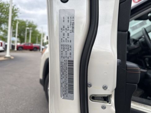 Used 2018 Jeep Compass Limited AWD/4WD image 13