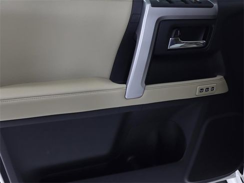 Used 2022 Toyota 4Runner Limited image 11