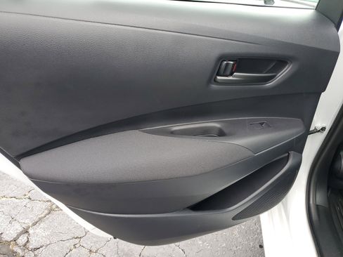 Used 2025 Toyota Corolla LE image 14