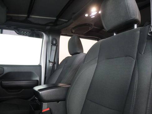 Used 2019 Jeep Wrangler Sport S AWD/4WD image 8