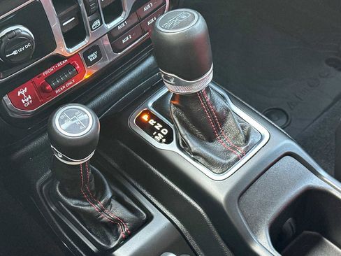 Used 2023 Jeep Wrangler Unlimited Rubicon 4xe image 20