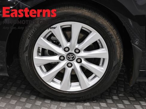 Used 2019 Toyota Camry LE w/ Convenience Package FWD image 32