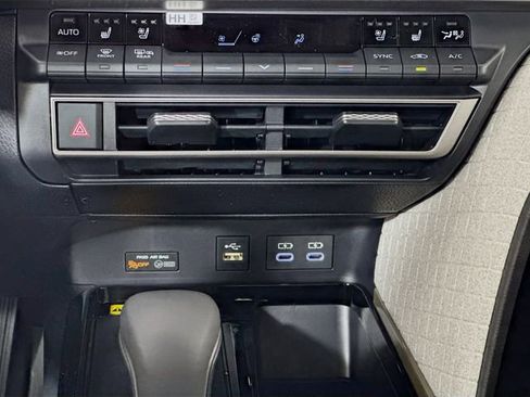 New 2026 Toyota Camry XLE AWD/4WD image 25
