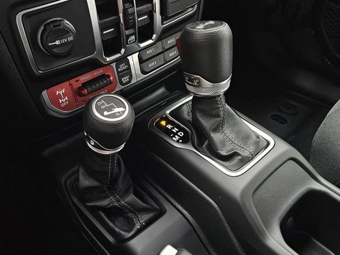 New 2026 Jeep Wrangler Unlimited Rubicon AWD/4WD image 22