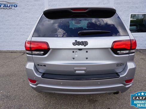 Used 2017 Jeep Grand Cherokee Altitude AWD/4WD image 15