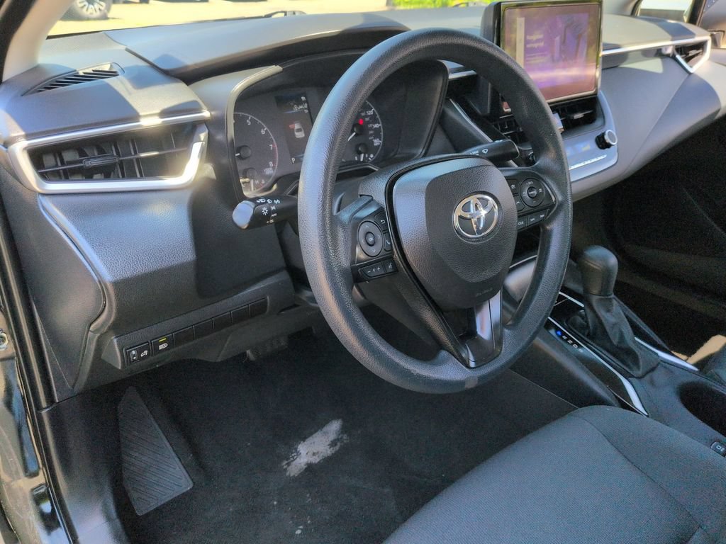 Used 2023 Toyota Corolla LE FWD image 11