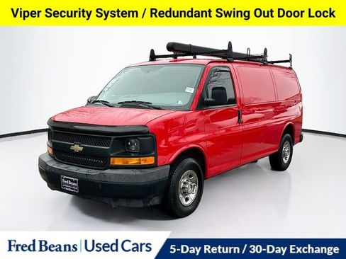 Used 2017 Chevrolet Express 3500 image 3